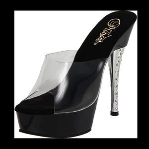 BRAND NEW - Sexy platform slide